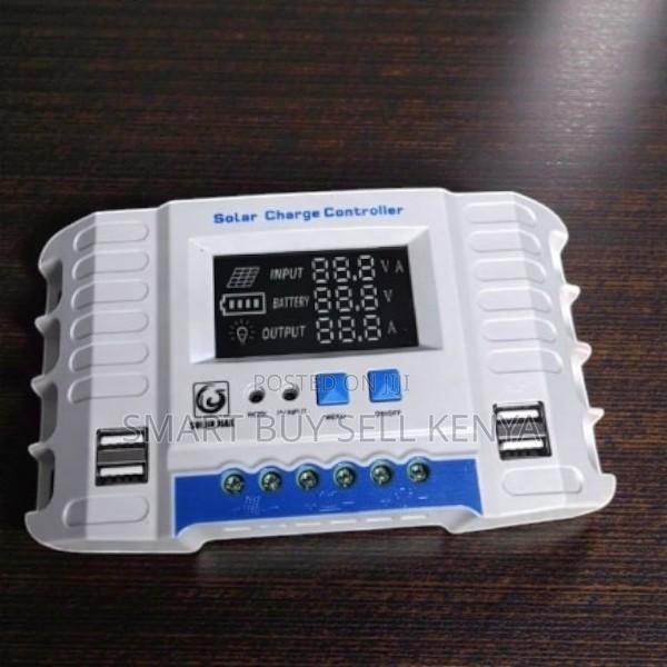 Top Quality 12v/24v 30a PWM Solar Charge Controller - main view