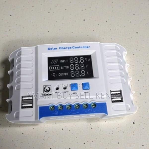 High Durability 12v/24v 30a PWM Solar Charge Controller - main view