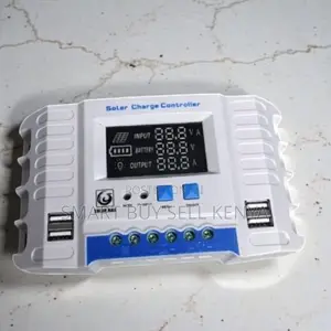 Low Power Consumption 12v/24v 30a PWM Solar Controller