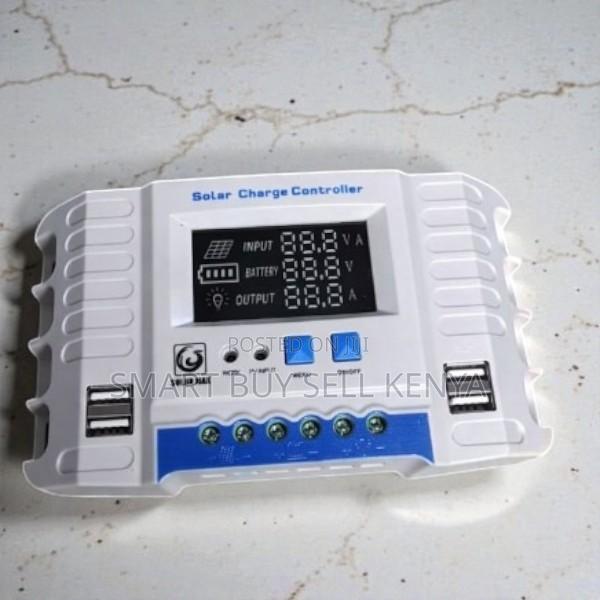 Low Power Consumption 12v/24v 30a PWM Solar Controller - main view