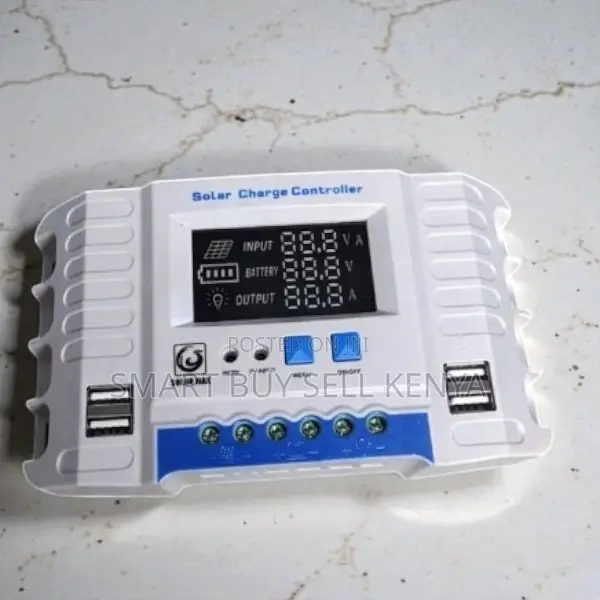 Low Power Consumption 12v/24v 30a PWM Solar Controller