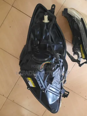 Toyota Vitz Headlight Xenon 2008-2010