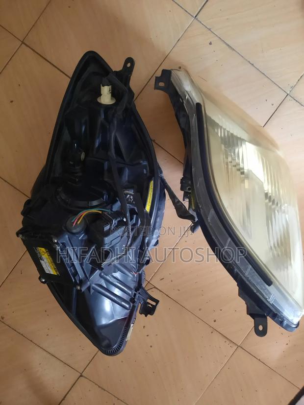 Toyota Vitz Headlight Xenon 2008-2010 - thumbnail 3