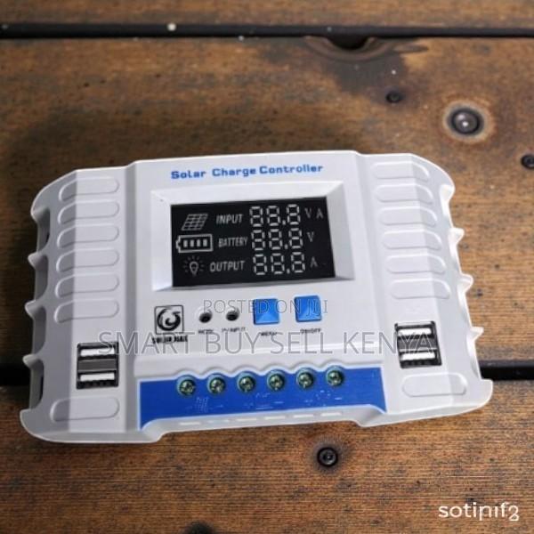 Space Efficient 12v/24v 30a PWM Solar Charge Controller - main view