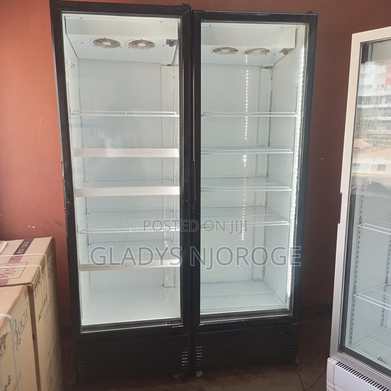 High Maintained Chiller Both ( 650l)