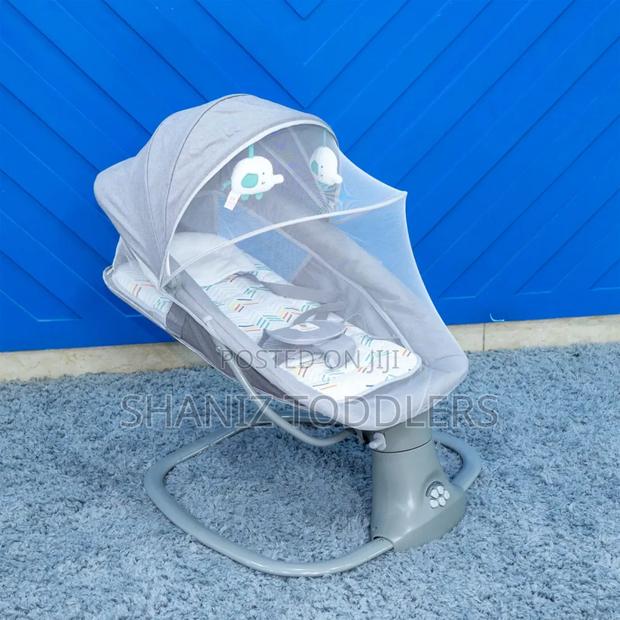 Baby Electric Swing + Bassinet - thumbnail 3