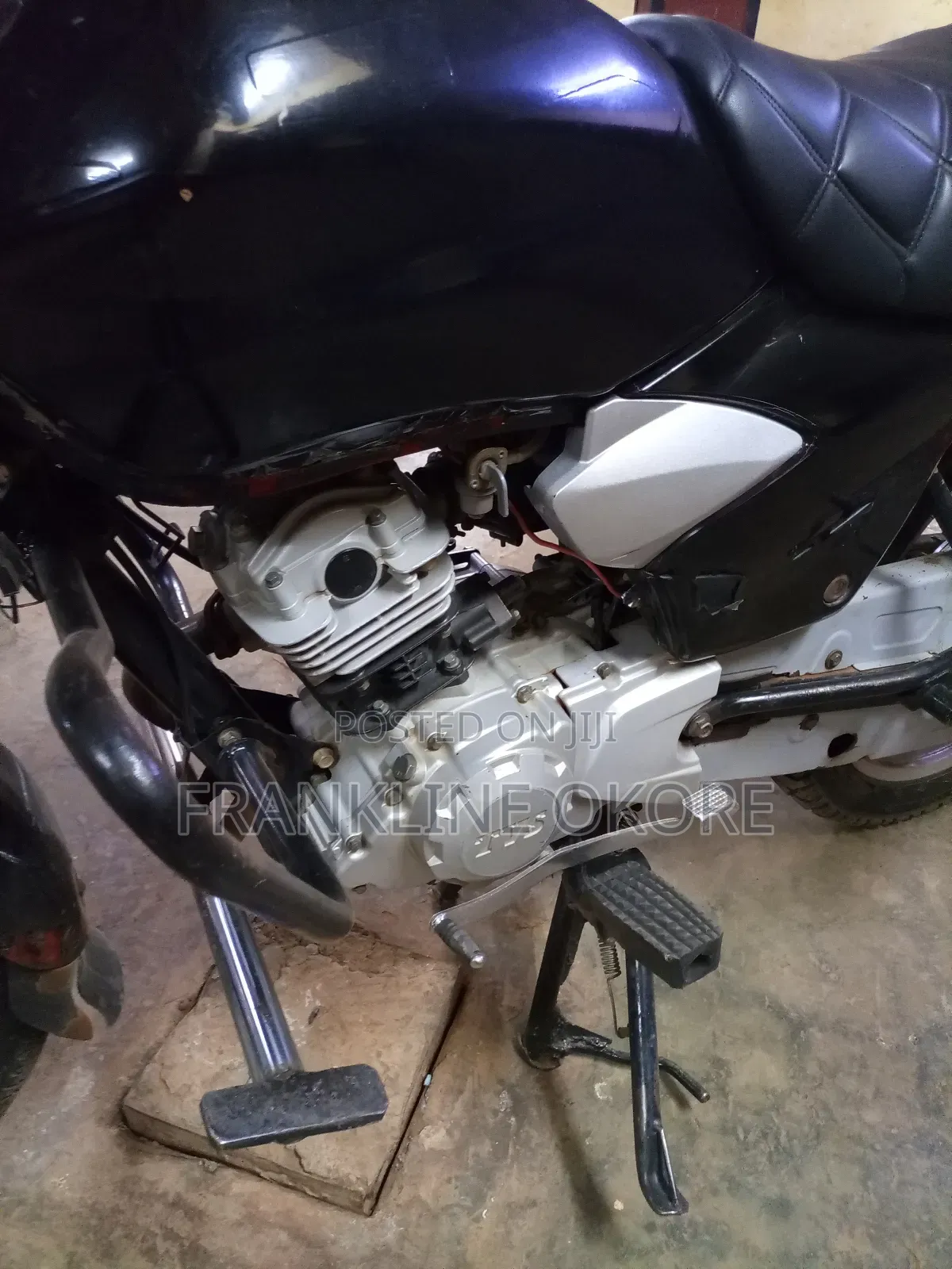 TVS HLX Plus ES 2021 Black