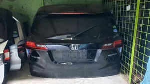 Honda Vezel Boot/ Tailgate Complete