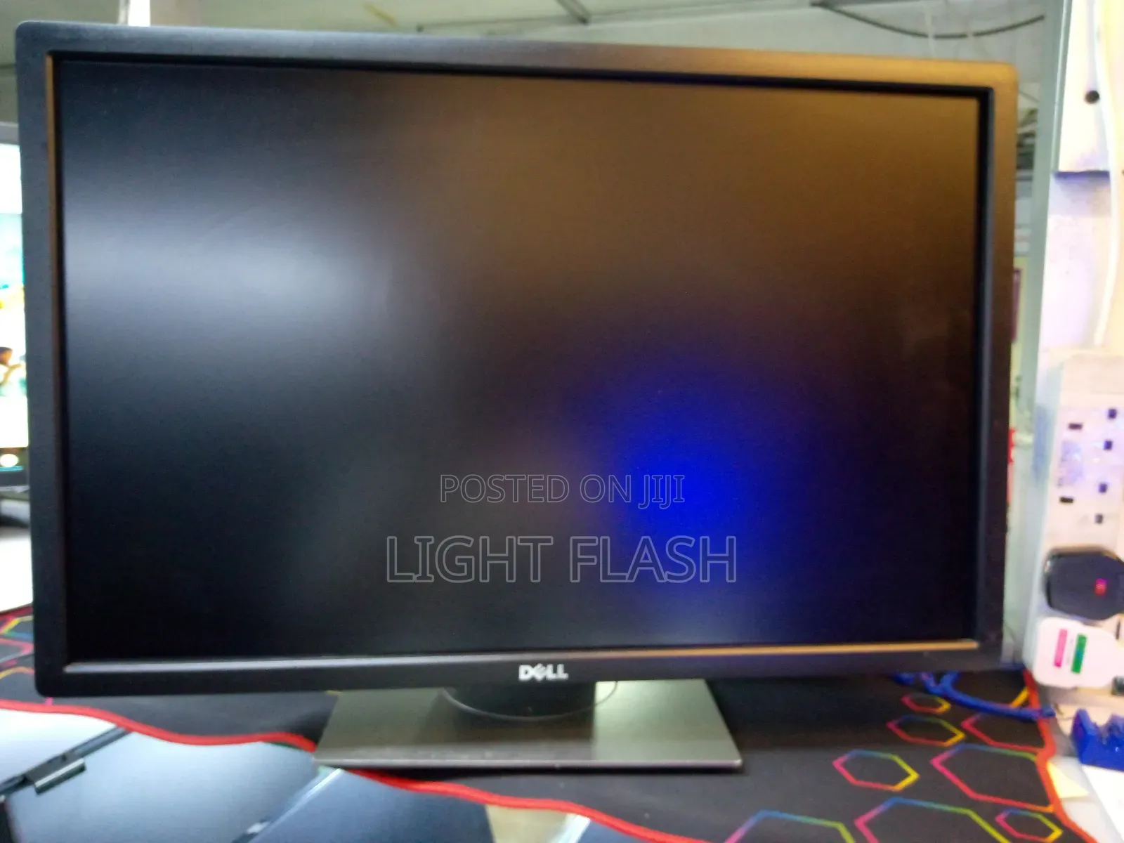 Dell 24 Inches Stretched