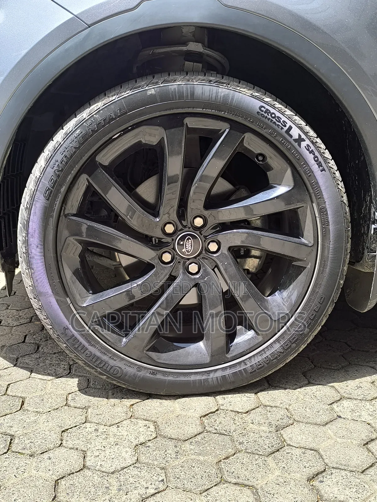 Land Rover Discovery HSE 4x4 2018 Gray