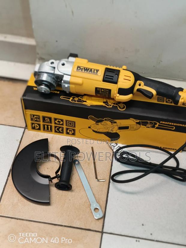 Dewalt Grinder 9" Grinder 2200w
