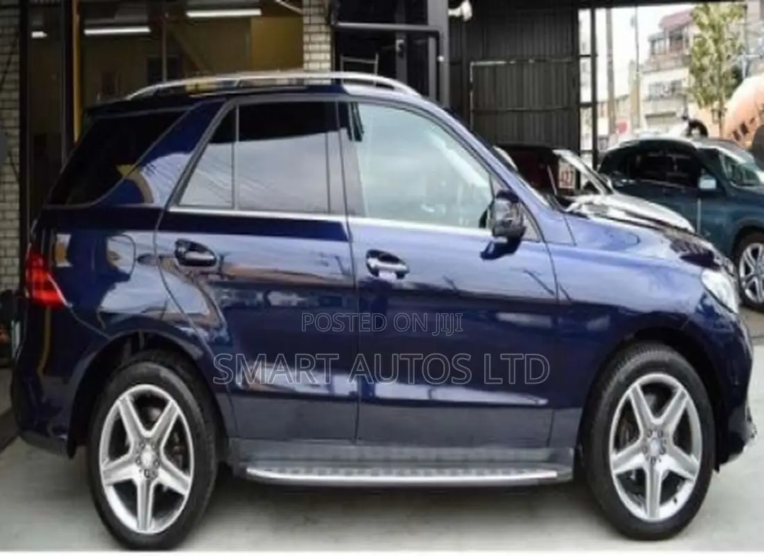 Mercedes-Benz GLE-Class GLE 350d 4MATIC 2016 Blue