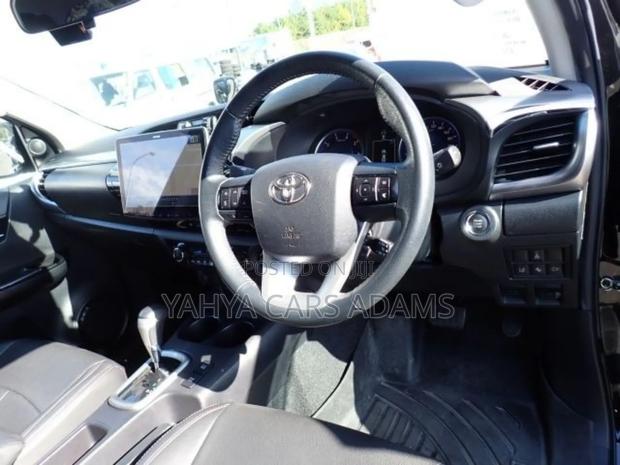 Toyota Hilux 2019 - thumbnail 4