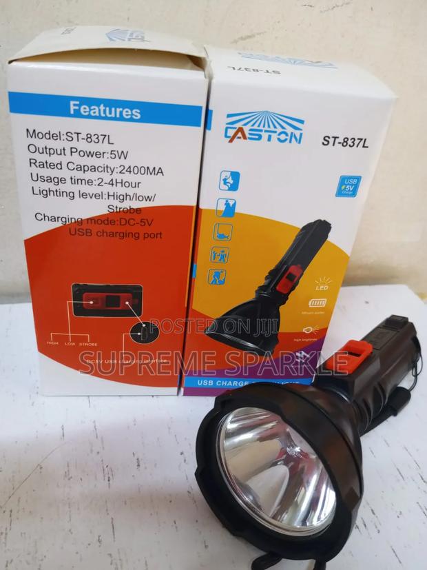 Caston St-837l Flashlight - main view