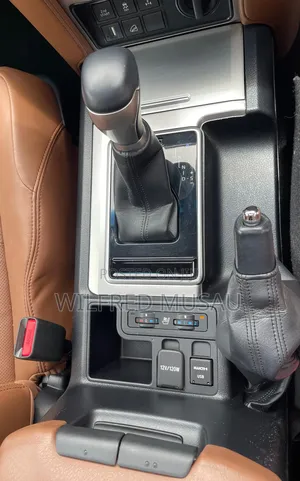 Toyota Land Cruiser Prado 2.8 2021 Black