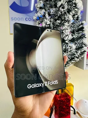 New Samsung Galaxy Z Fold 5 256 GB White