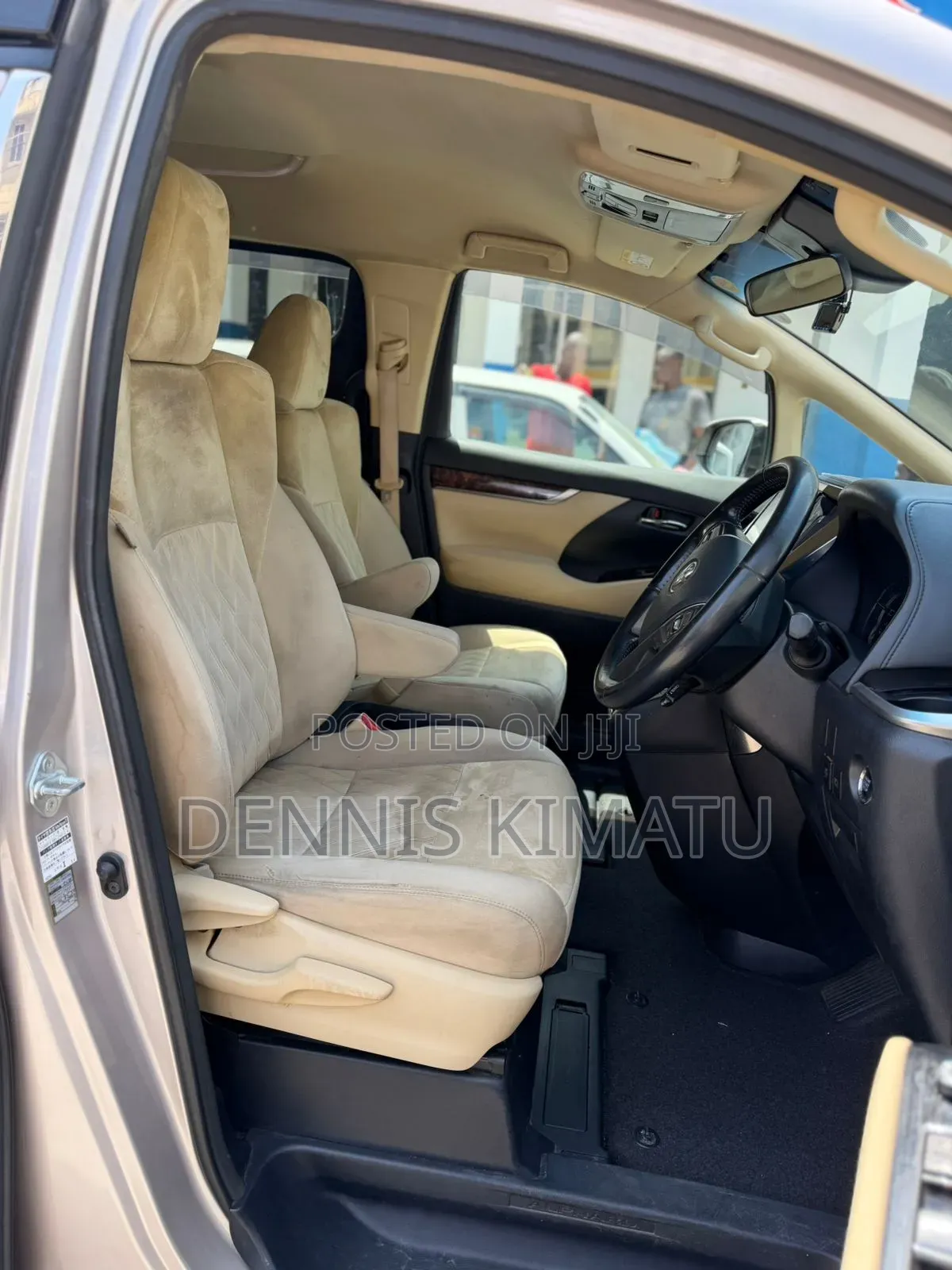 Toyota Alphard 2019 Gold