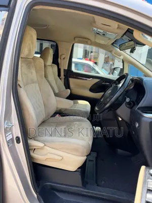 Toyota Alphard 2019 Gold