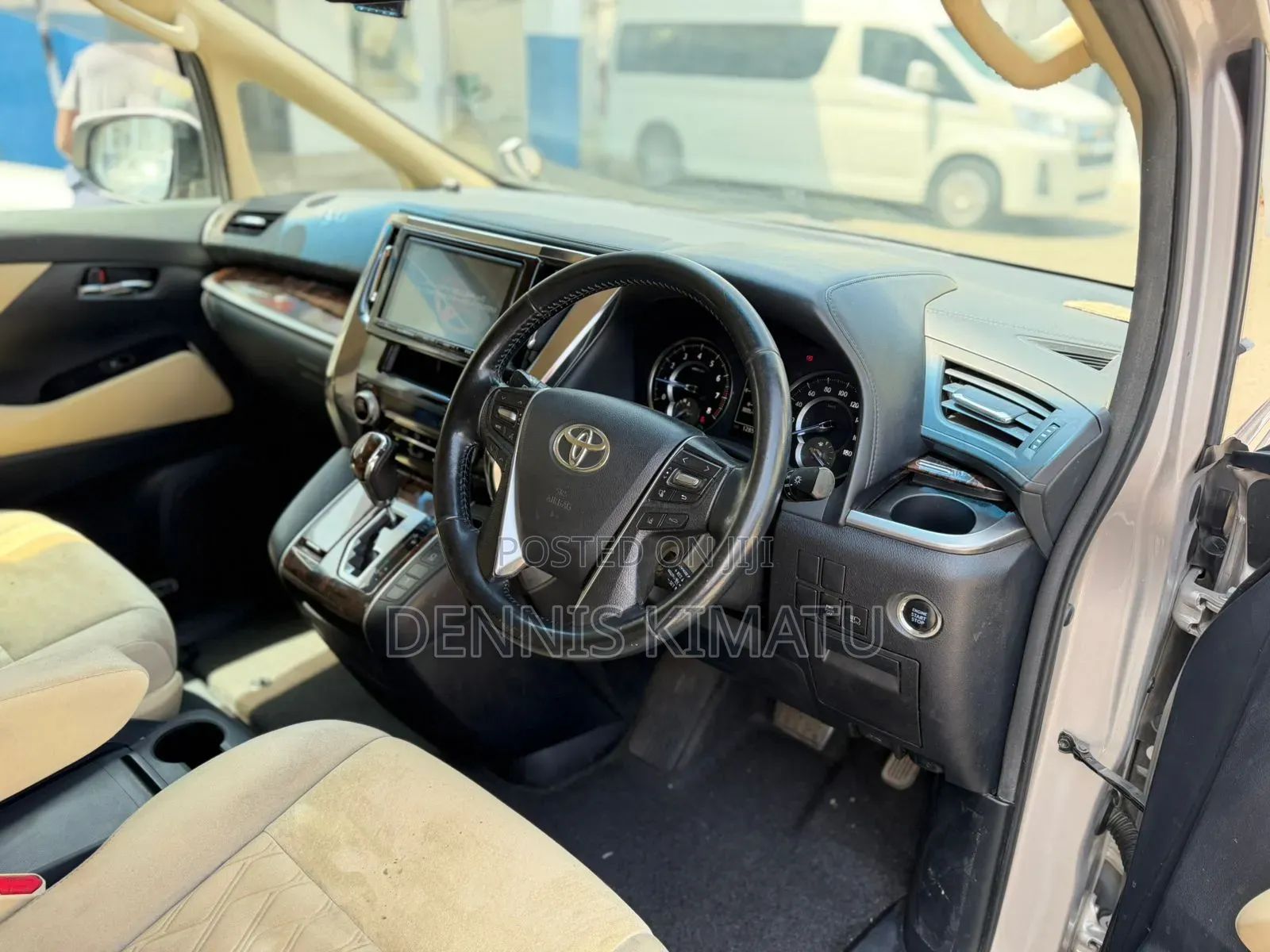 Toyota Alphard 2019 Gold