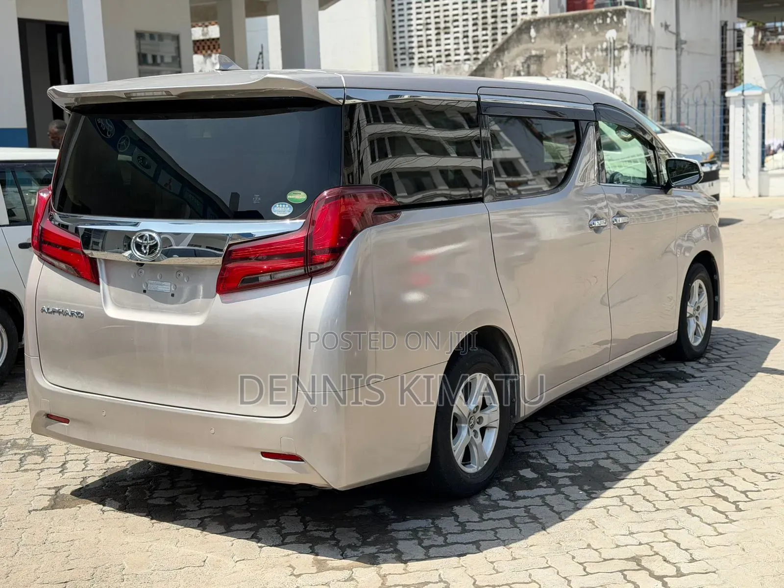 Toyota Alphard 2019 Gold