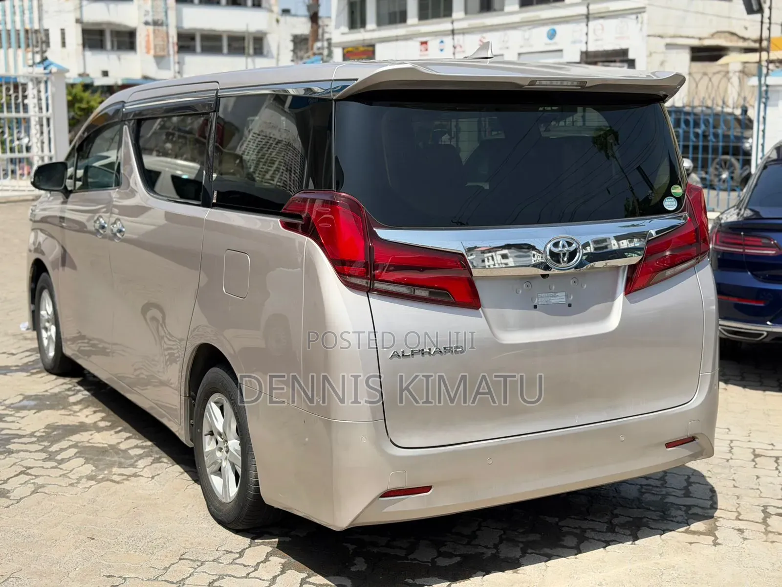 Toyota Alphard 2019 Gold