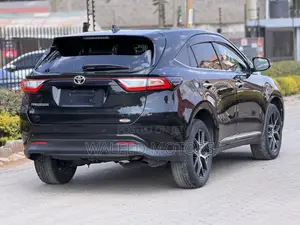 Toyota Harrier 2.0 2020 Black