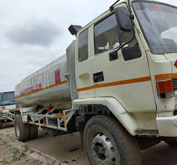 Isuzu FVR Tanker - thumbnail 5