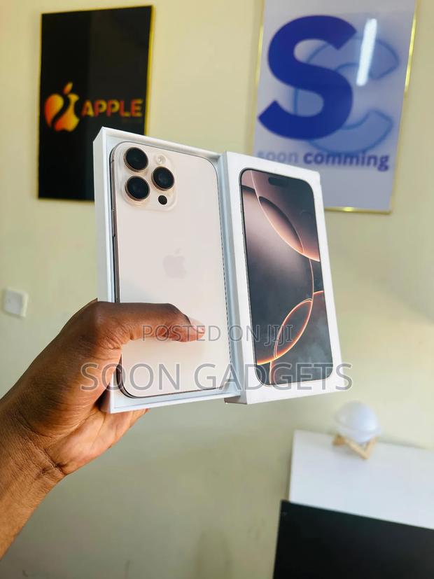 New Apple iPhone 16 Pro Max 256 GB Rose Gold - main view