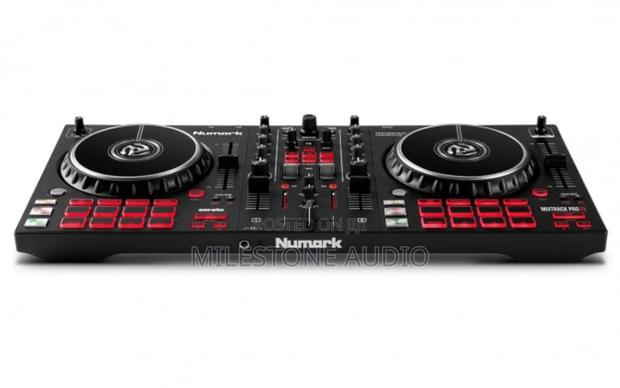 Numark Mixtrack Pro Fx - main view