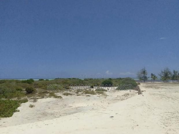 Beach Plot in Malindi - main view