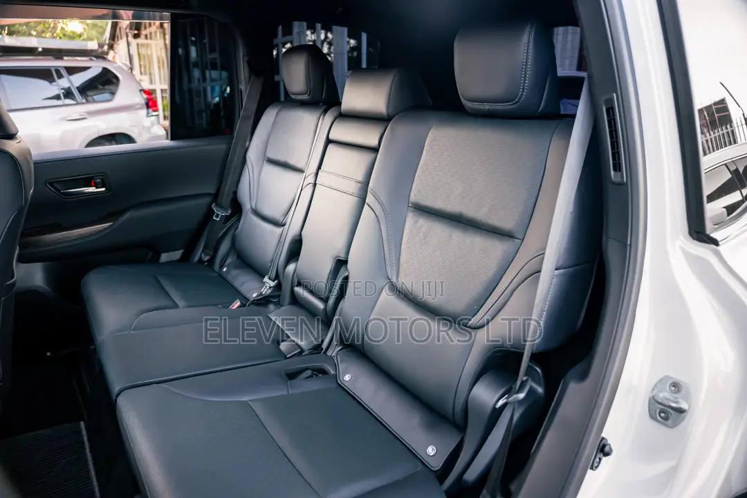 Toyota Land Cruiser 3.3 Diesel 4WD 2022 White