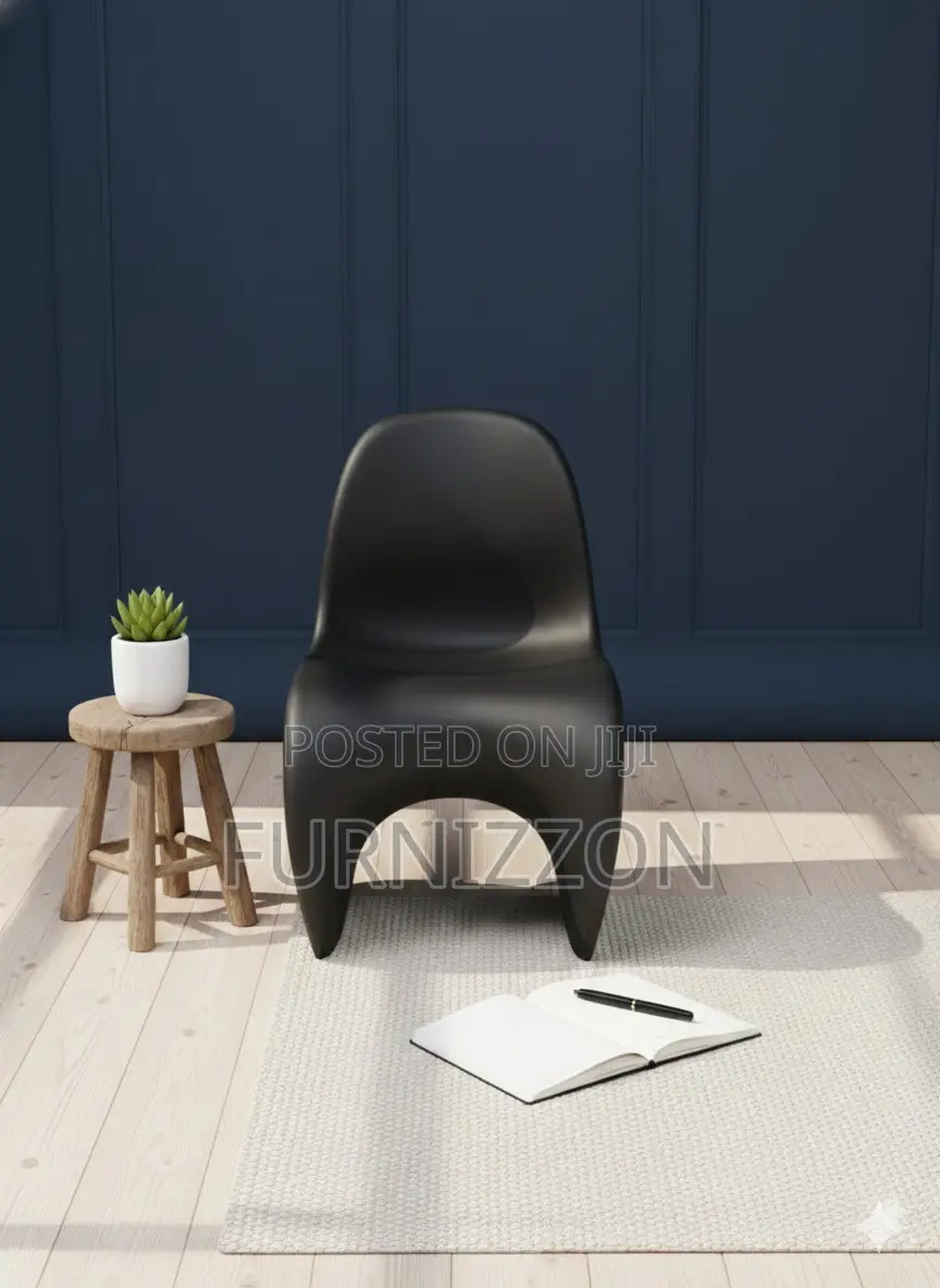 Black Plastic Stool for Kitchen and Office