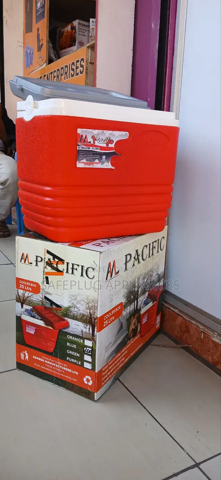 Pacific 25l Cool Box – Durable Outdoor Ice Chest With Locks