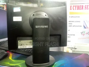 Samsung 19 Inches Squared