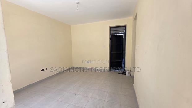 Warehouse for Rent in Eastern Bypass - thumbnail 2