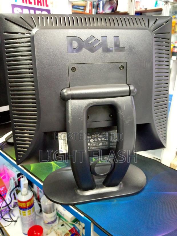 Dell 17 Inches Squared - thumbnail 3