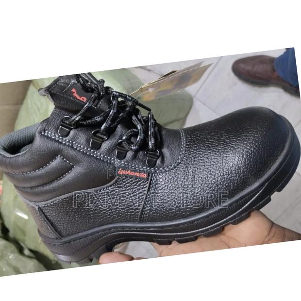 Heavy-duty Safety Boots For Men & Women – Protective Work Shoes