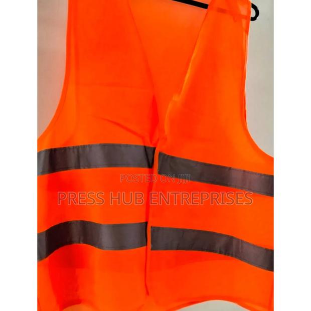 High-visibility Orange Reflective Safety Vest****