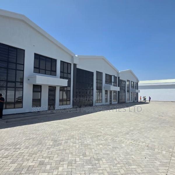 Premium Warehouse for Rent in Eastern Bypass - thumbnail 4