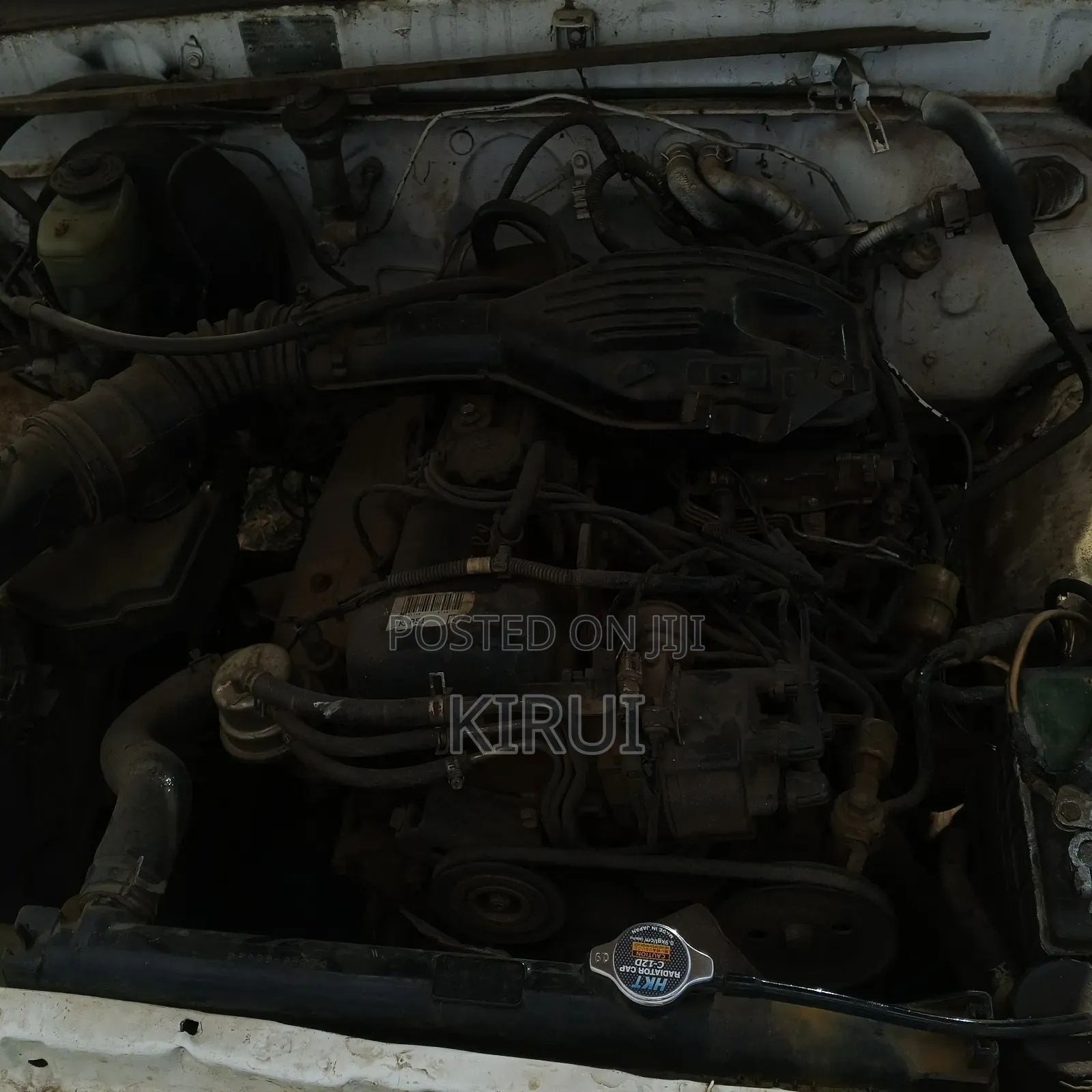 Toyota Hilux 2000 White