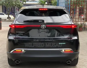 Toyota Harrier 2.0 2020 Black