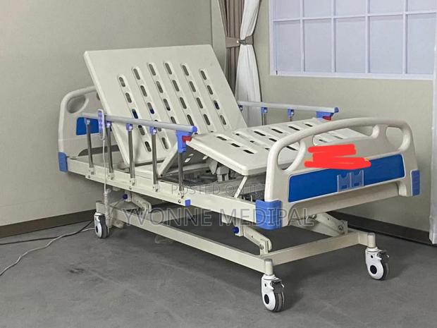 Three Crunk Manual Hospital Bed - thumbnail 3