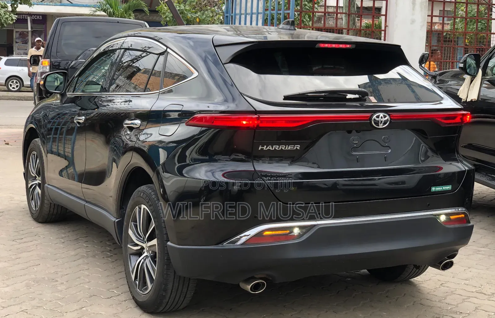 Toyota Harrier 2.0 2020 Black