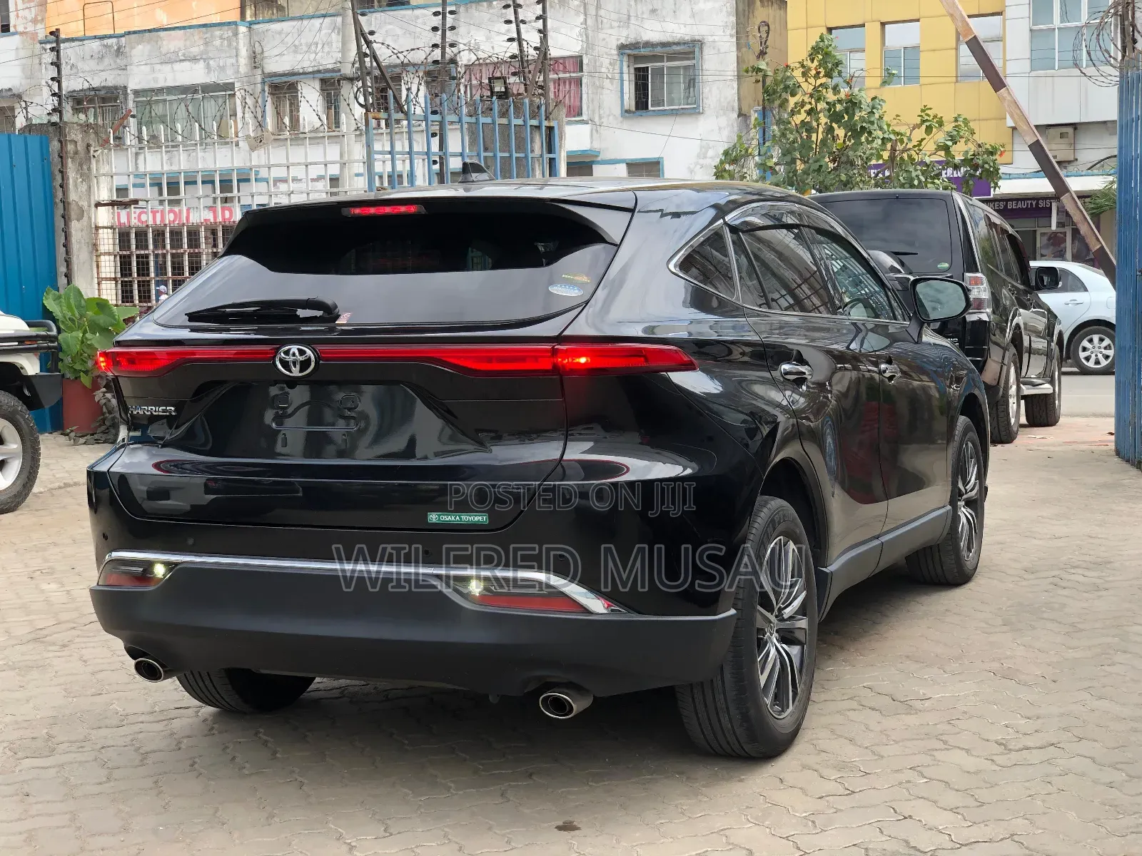 Toyota Harrier 2.0 2020 Black