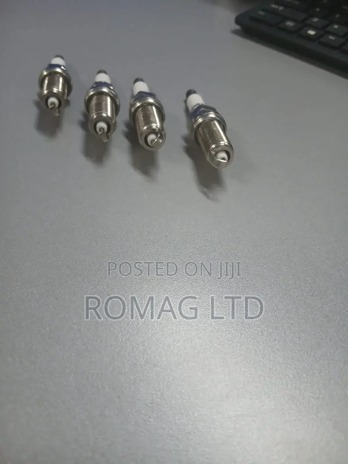 4× Spark Plugs