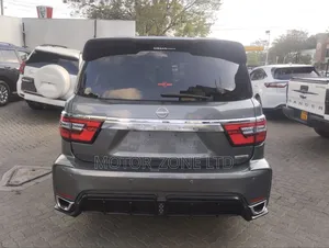 Nissan Patrol 2017 Gray