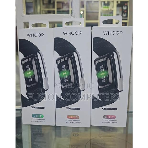 Whoop Life Mg – Advanced Fitness Tracker & Heart Screener