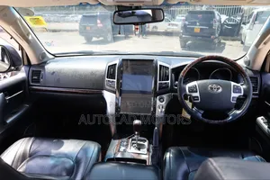 Toyota Land Cruiser 2014 Black