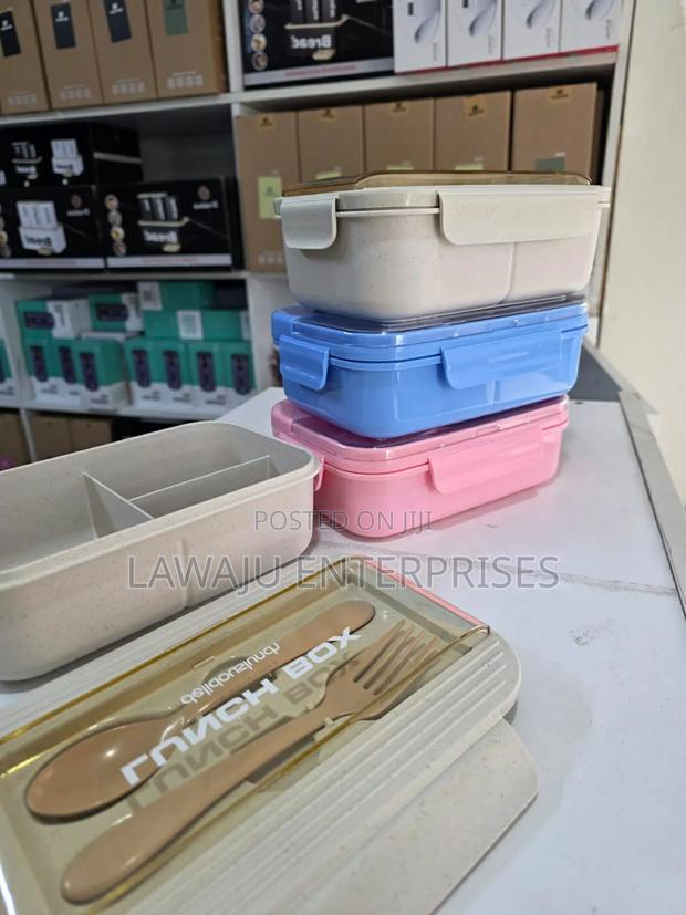 3 Compartment Lunchbox - main view