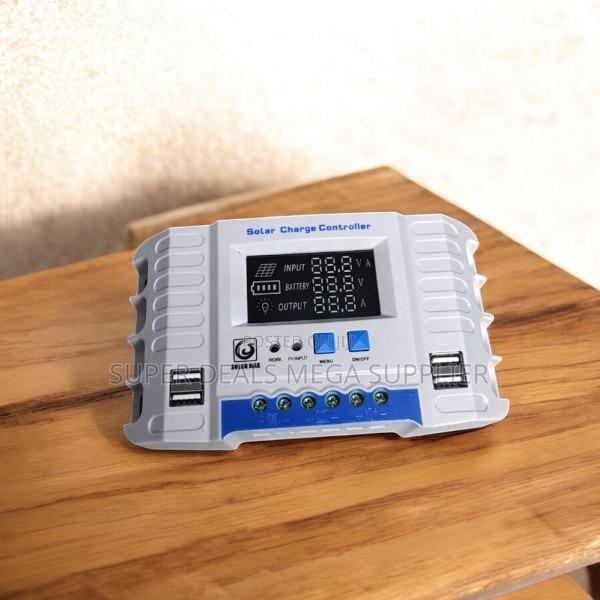 1 Year Warranty 12v/24v 30a PWM Solar Charge Controller